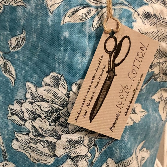 Andys Aprons - not so basic.  “Blue Roses” - Picture 2 of 5